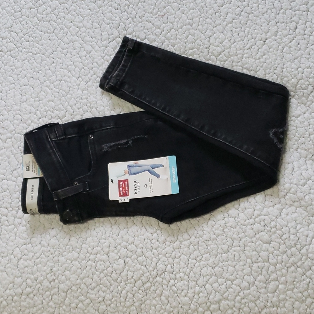 NWT Signature by Levi Strauss Girls Jeans